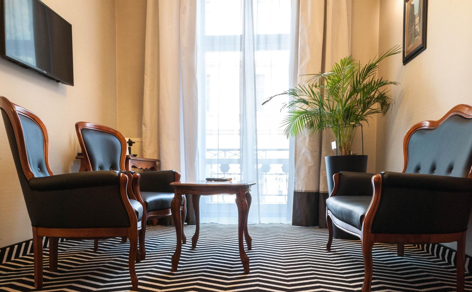 Hotel Senacki คราคูฟ ภายนอก รูปภาพ