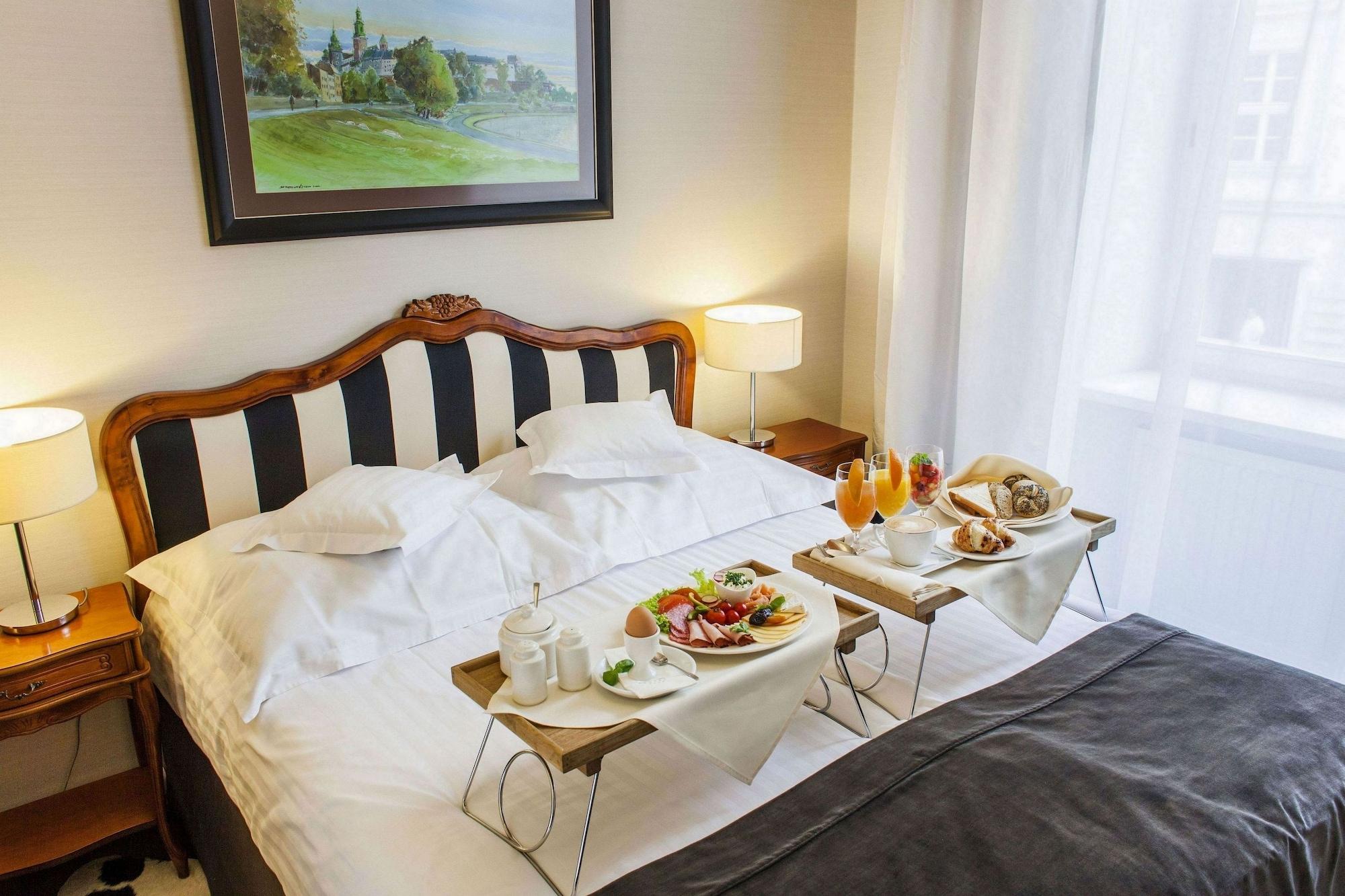 Hotel Senacki คราคูฟ ภายนอก รูปภาพ