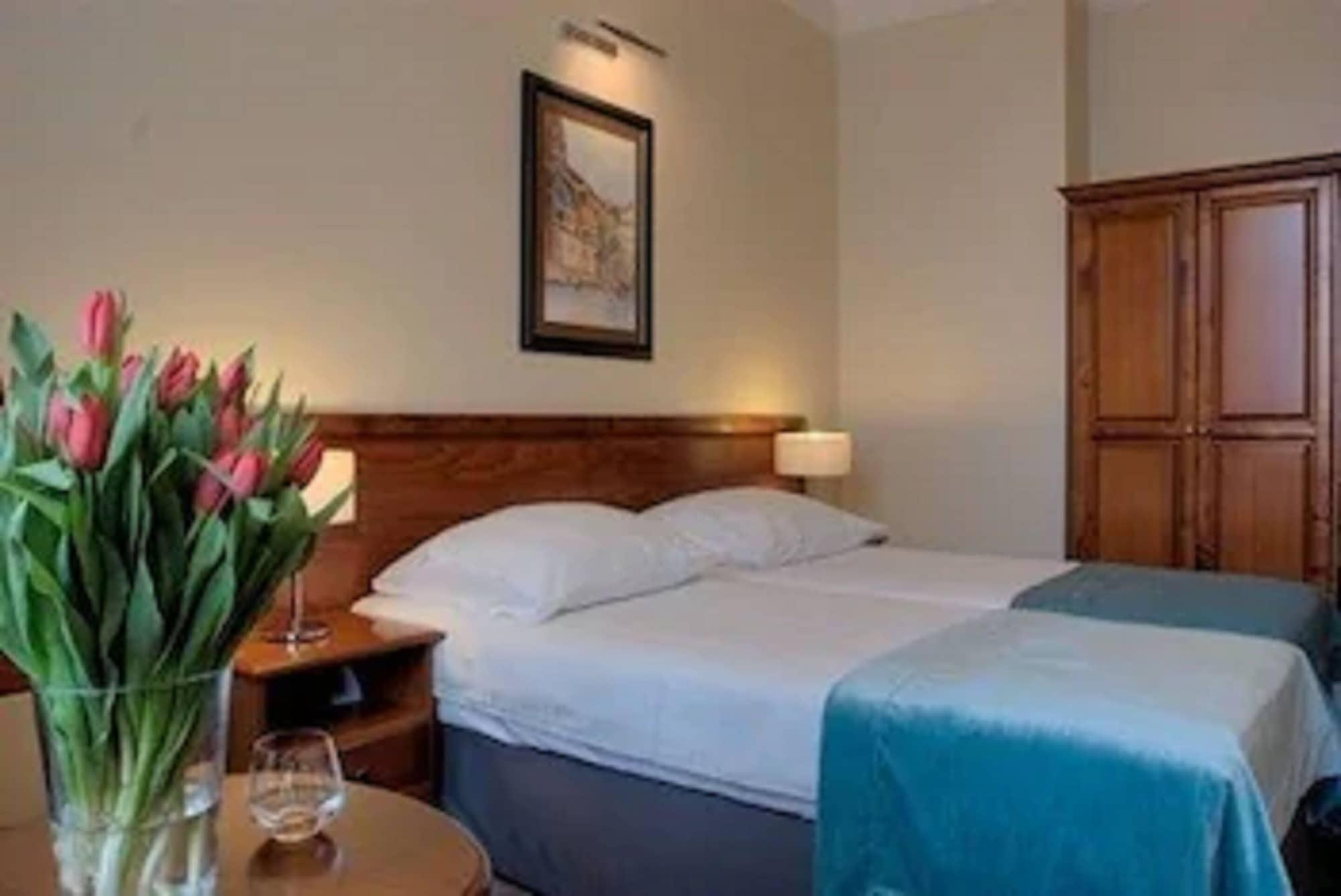 Hotel Senacki คราคูฟ ภายนอก รูปภาพ