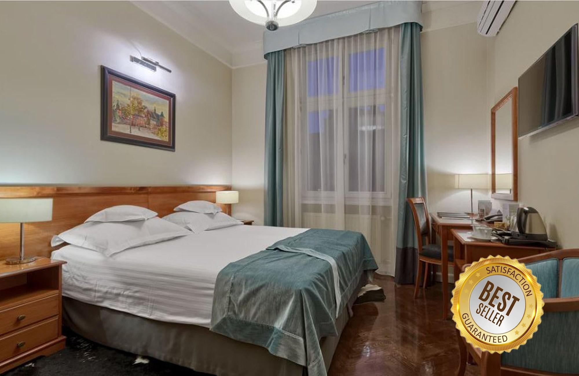 Hotel Senacki คราคูฟ ภายนอก รูปภาพ