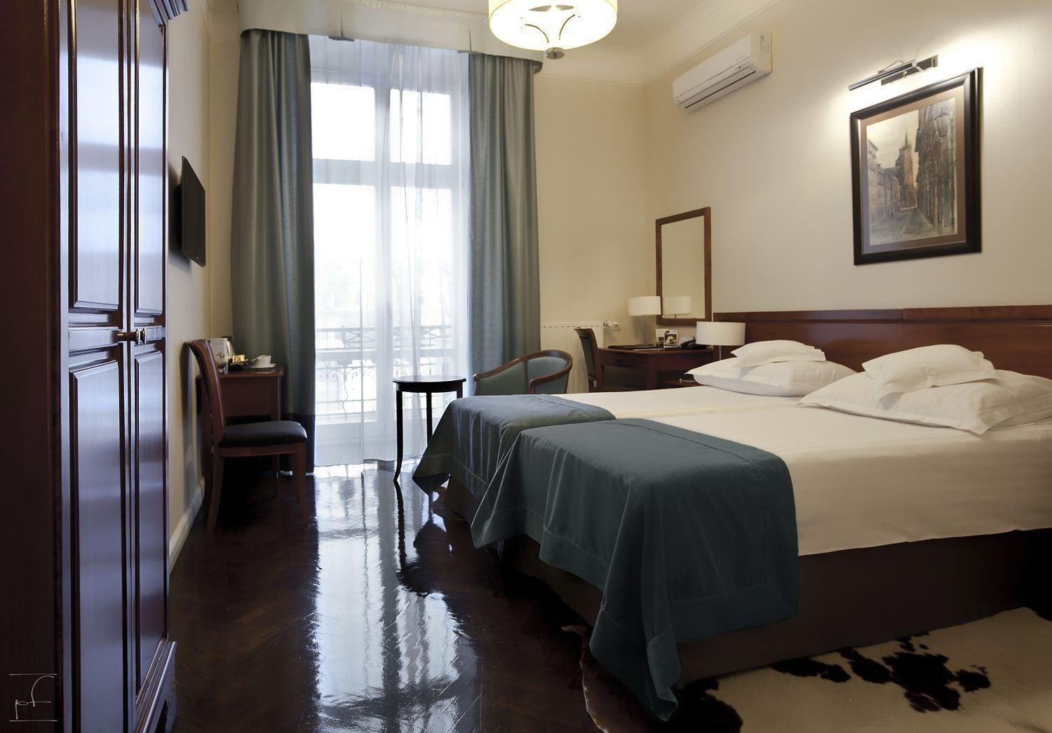 Hotel Senacki คราคูฟ ภายนอก รูปภาพ