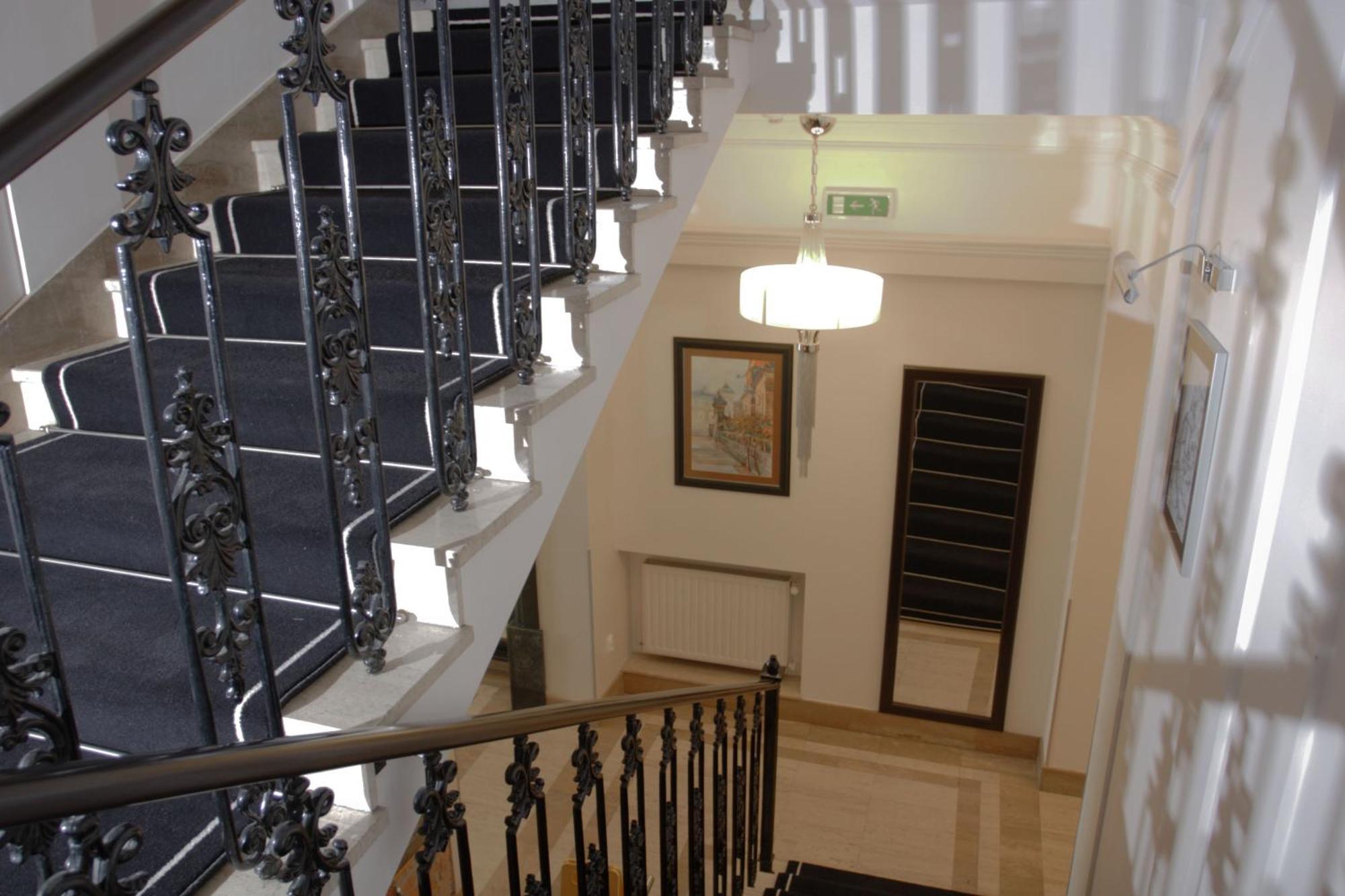 Hotel Senacki คราคูฟ ภายนอก รูปภาพ