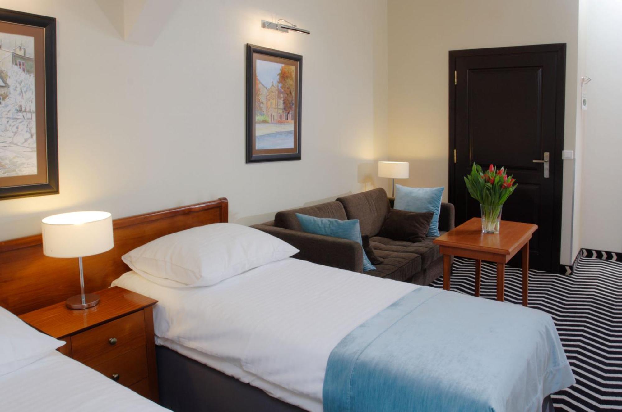 Hotel Senacki คราคูฟ ภายนอก รูปภาพ